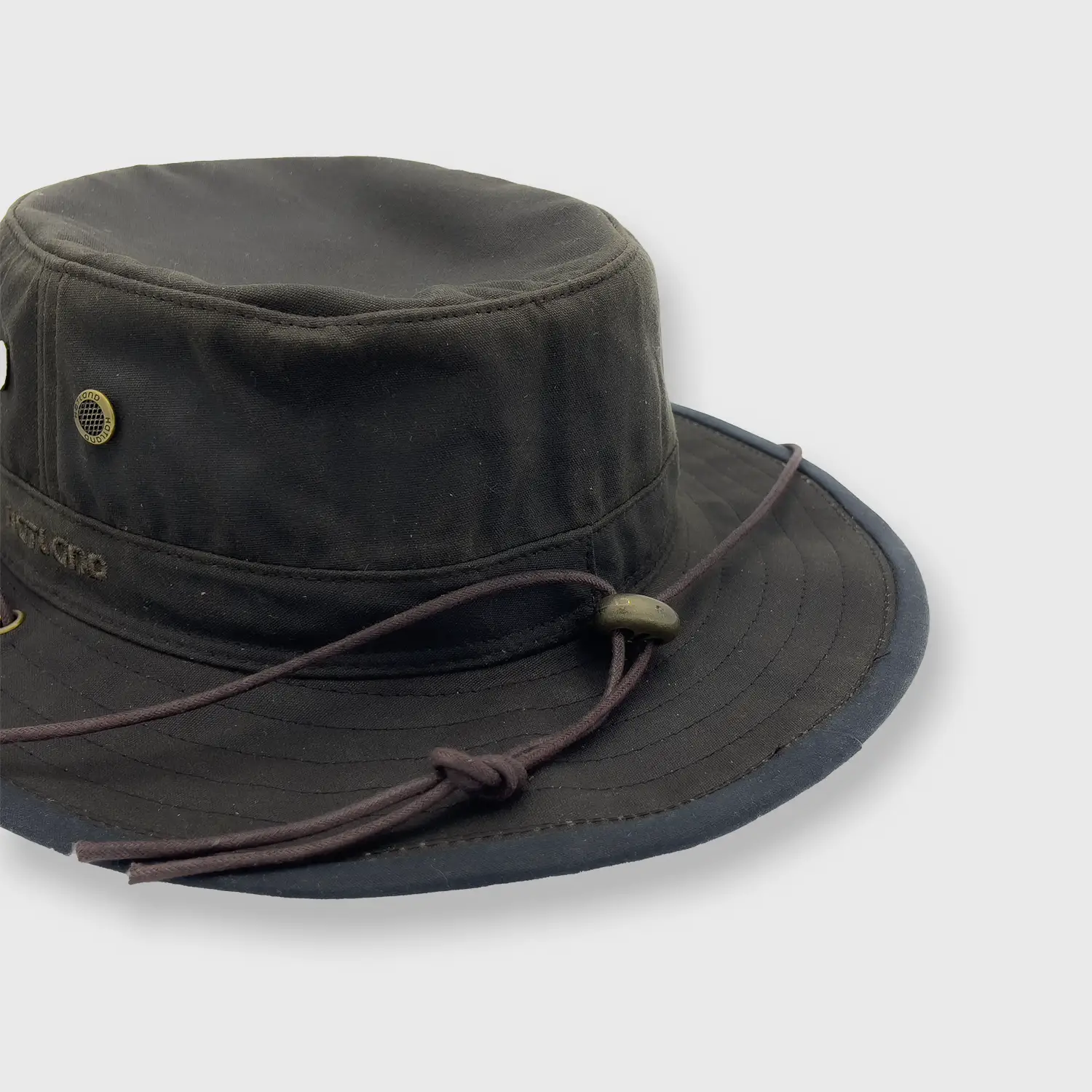 The bushman chapeau ciré Kangol, arrière