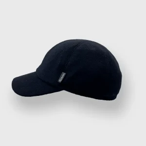 "The pitcher" cap in black teflon with ear flaps Derby Sport