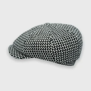 Newspaper boy cap with a distinctive pattern by Alfonso D'este on Harbor of Men, thumbnail