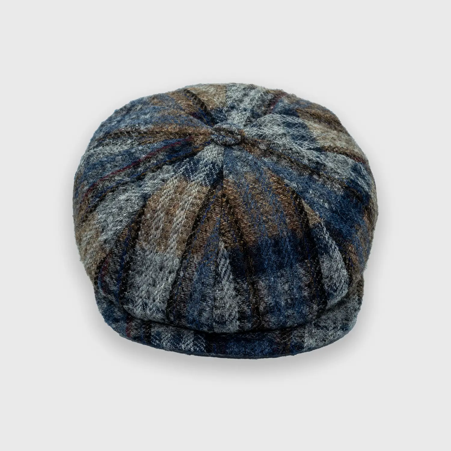 Avant de la casquette, en tissu rustique