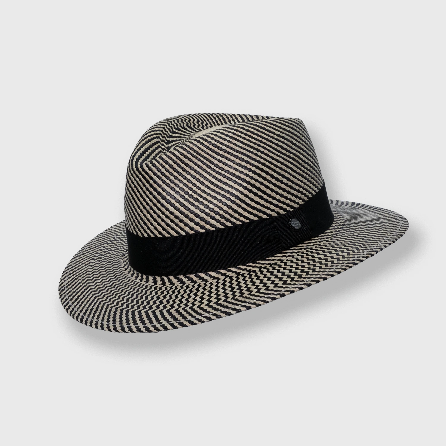 Chapeau panama bicolore, de côté