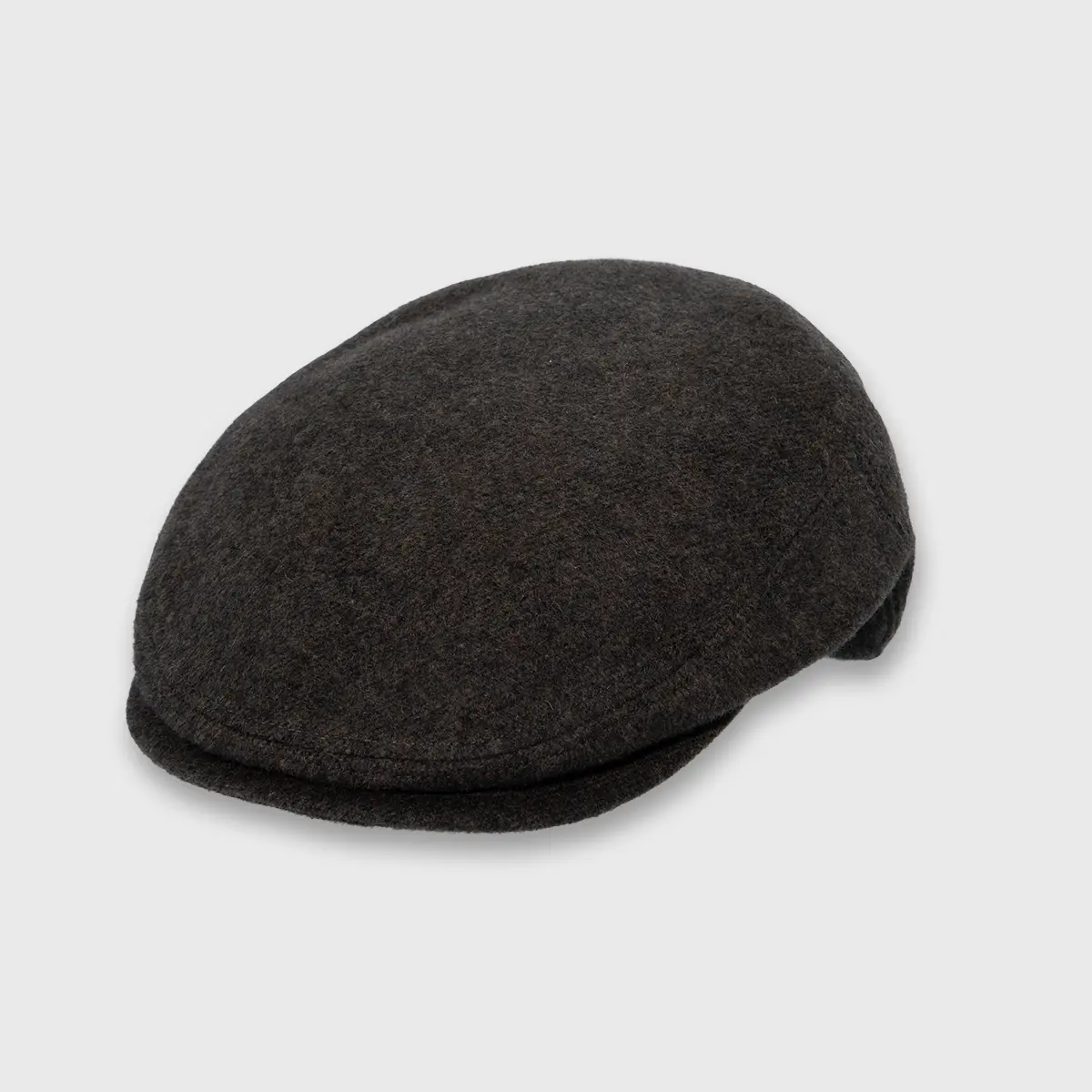 Casquette plate classique en laine, de la marque Derby Sport, brun foncé, sur la boutique Harbor of Men, incliné