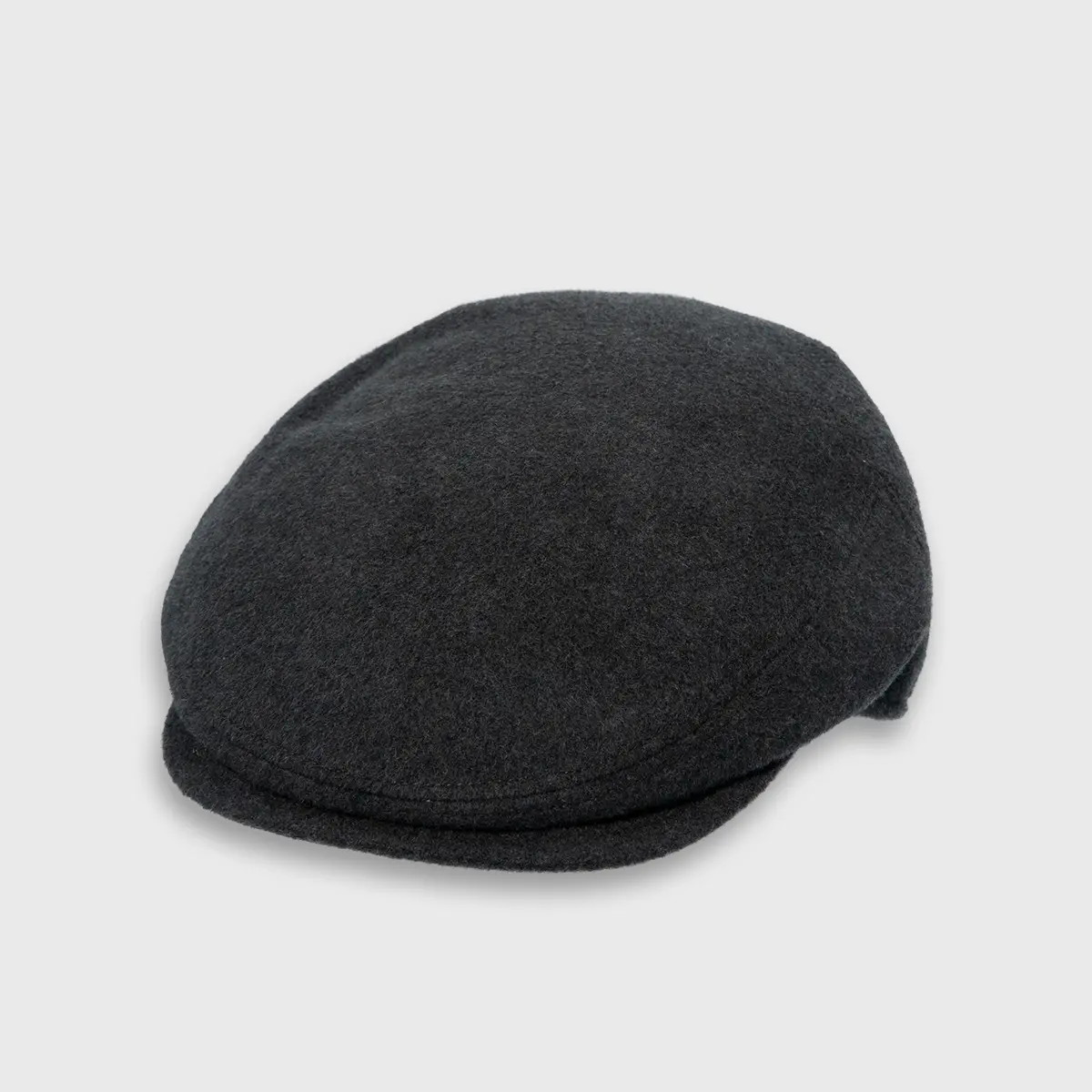 Casquette plate classique en laine, de la marque Derby Sport, gris foncé, sur la boutique Harbor of Men, incliné