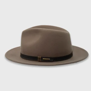 The traveler: litefelt zandkleur Stetson