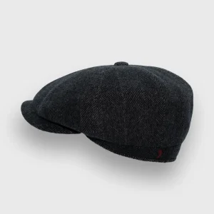 Casquette plate modèle newspaper boy, aussi appelée peaky, réalisée par Alfonso D'este, sur la boutique Harbor of Men, vignette.
