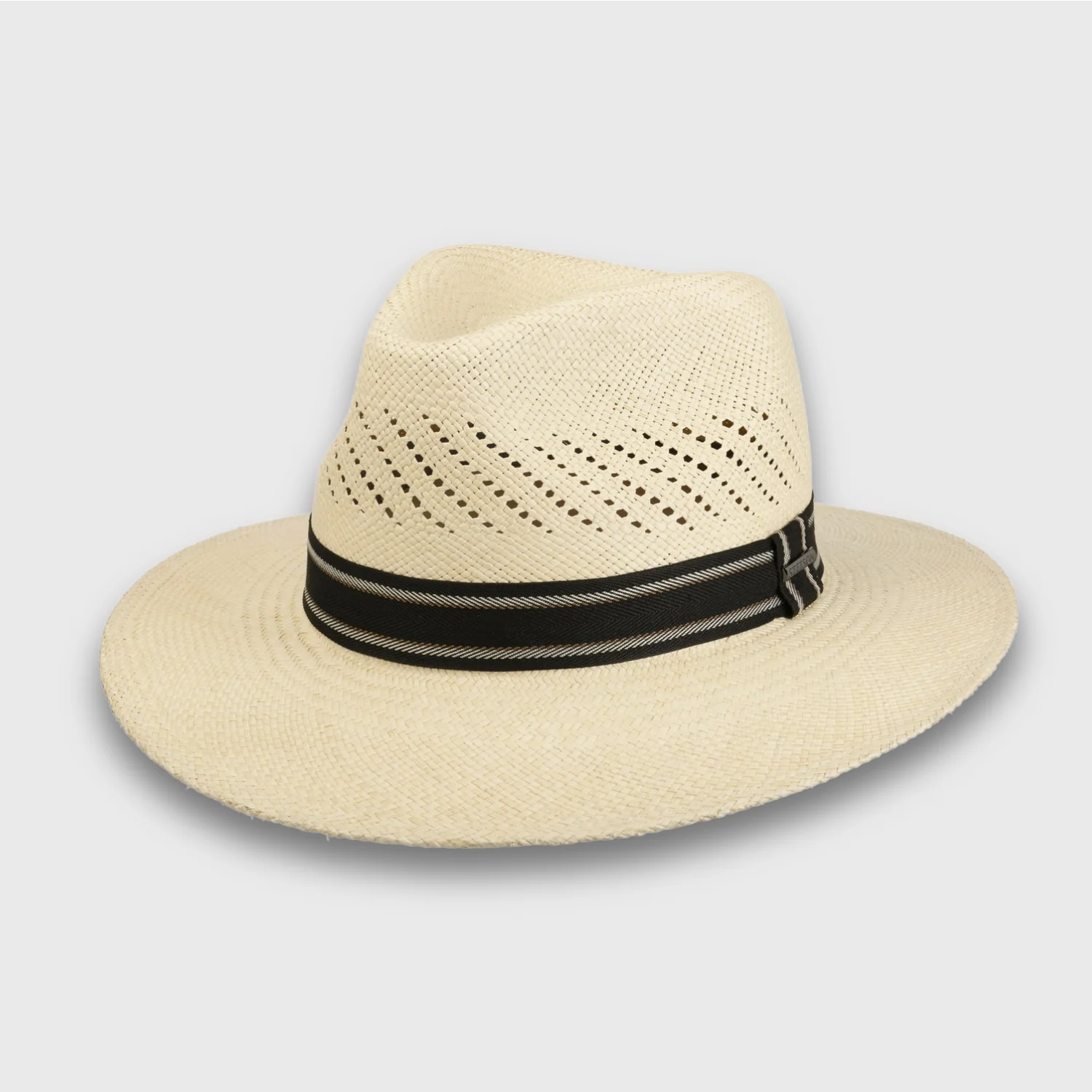 Panama avec trous de valve à la couronne de la marque Stetson.