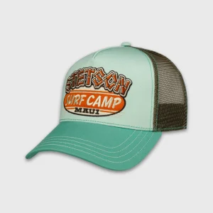Trucker pet met daarop surfcamp in pastel blauw, groen van het merk Stetson.