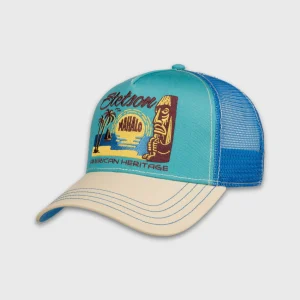 truckerpet met daarop Waikiki in pastelblauw en een witte klep van het merk Stetson.