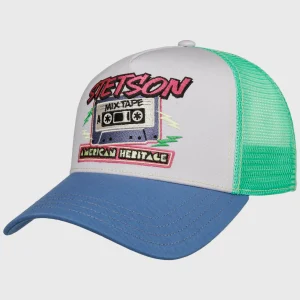 Casquette trucker au motif cassette, de la marque Stetson, filet vert fluo à l'arrière et visière bleu pastel