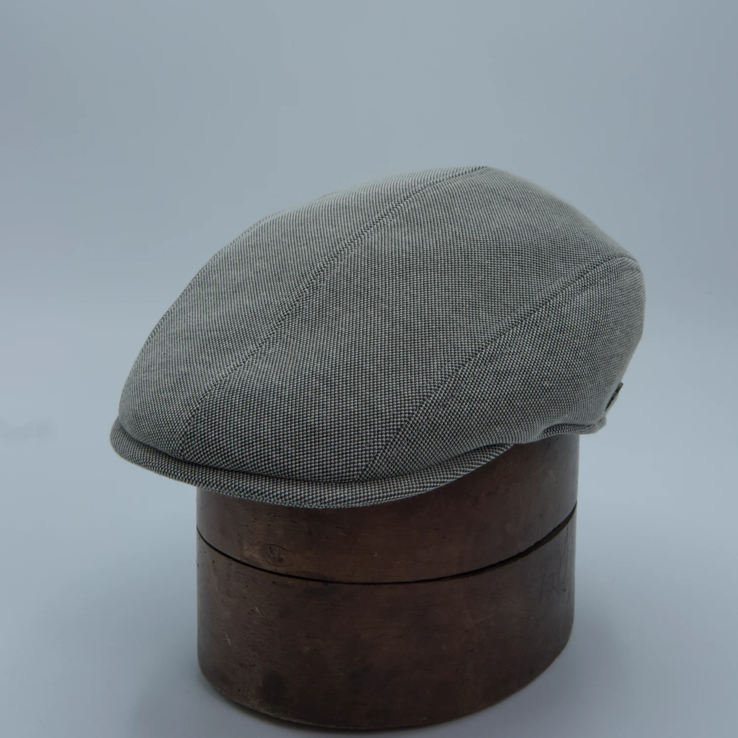 Casquette plate étroite, en piqué vert citron, de la marque City Sport, côté